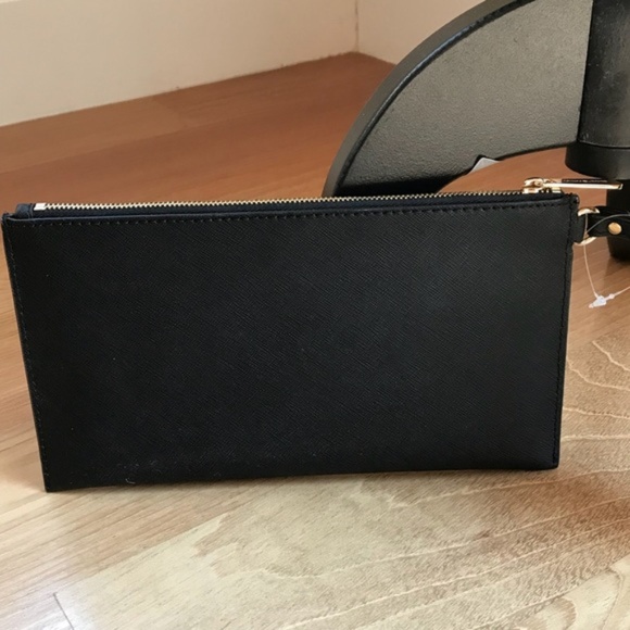 NWT Michael kors Studded Black Leather Wristlet - Picture 3 of 6